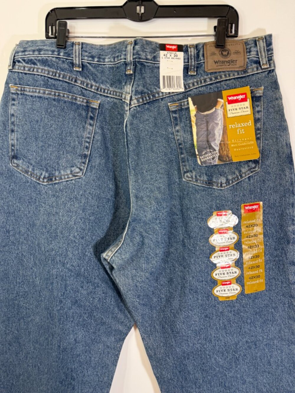 New! Wrangler Relaxed Fit Jeans Mens 42x30 Five Star Premium Denim Blue 97601VR